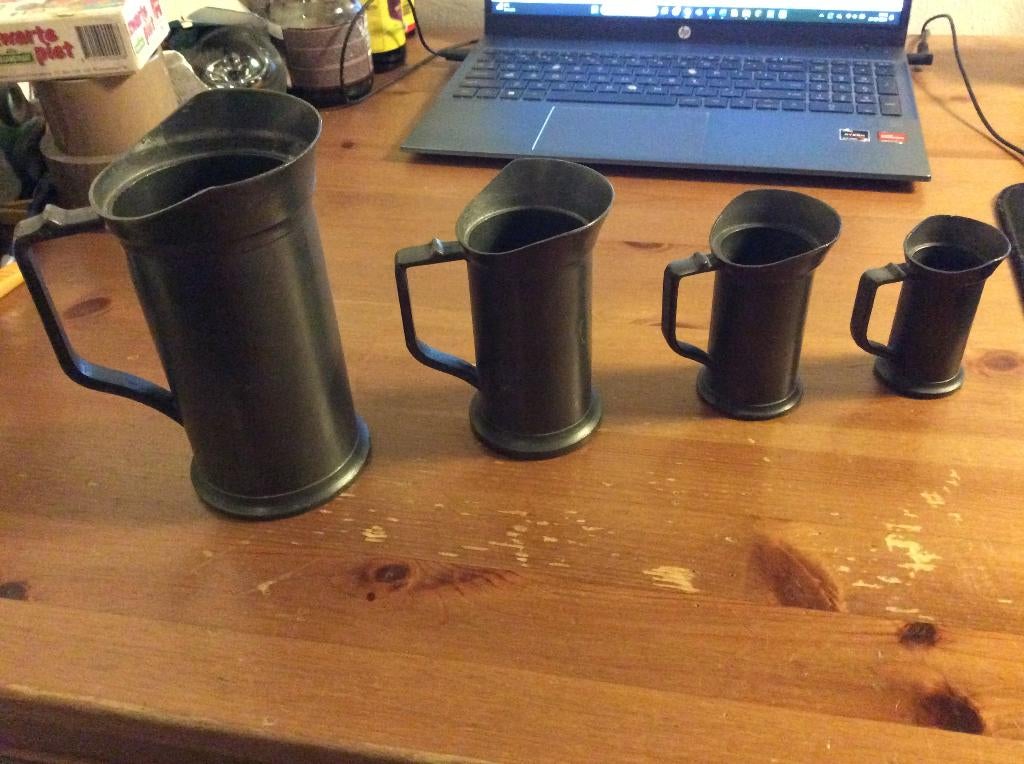 set van 4 tinnen maatbekers. Foca. ½L, 20 dl. 10 dl en ½ dl., Ophalen of Verzenden