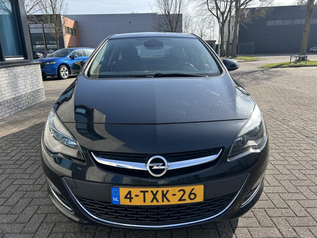 Opel Astra 1.4 Turbo Cosmo 140PK CLIMA CRUISE BLUETH., Voorwielaandrijving, Euro 5, Gebruikt, 680 kg