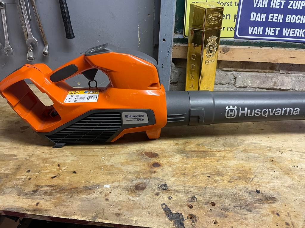 Husqvarna Bladblazer op accu, Tuin en Terras, Bladblazers, Ophalen of Verzenden, Zo goed als nieuw, Accu