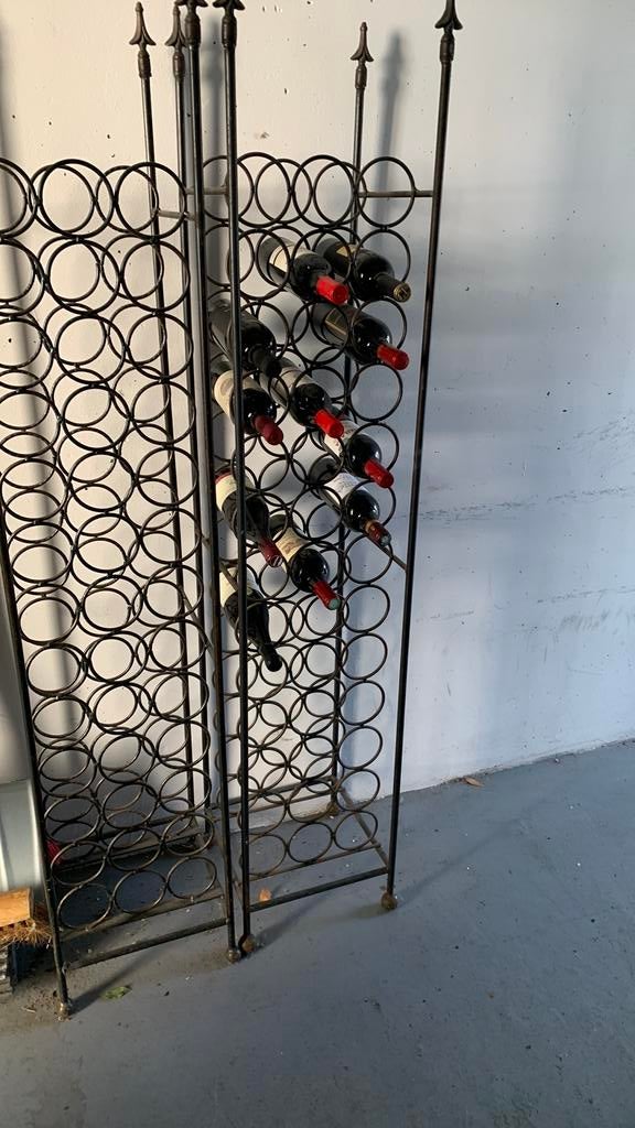 Gietijzeren wijnrek, Ophalen of Verzenden, Zo goed als nieuw, 25 flessen of meer, Metaal