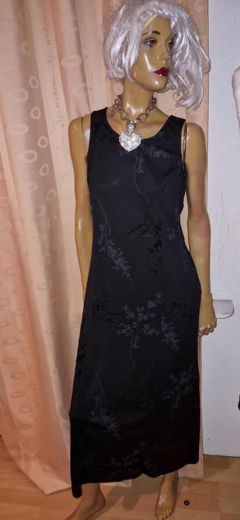 Zwarte jurk met bloemenpatroon van street one maat 42, Zwart, Ophalen of Verzenden, Zo goed als nieuw, Onder de knie