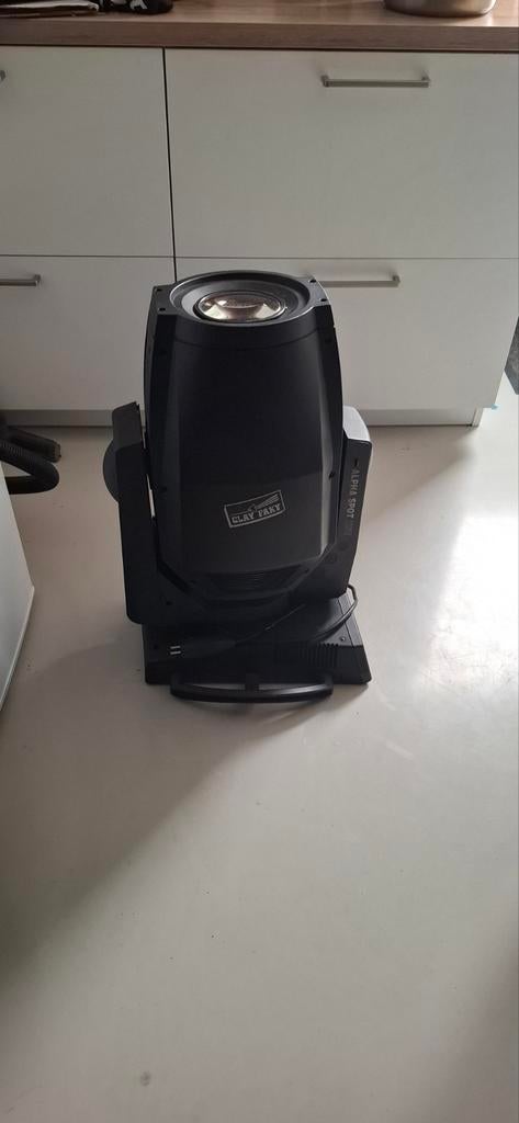2 ×Clay Paky Spot HPE 575 moving heads (1 defect), Muziek en Instrumenten, Licht en Laser, Ophalen of Verzenden