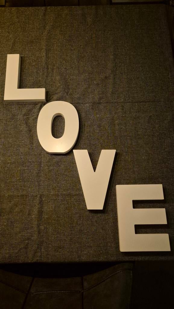 Witte decoratieve "LOVE" letters, Ophalen, Zo goed als nieuw