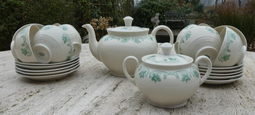 MOSA Thee Servies met Druiven Ranken, Ophalen of Verzenden