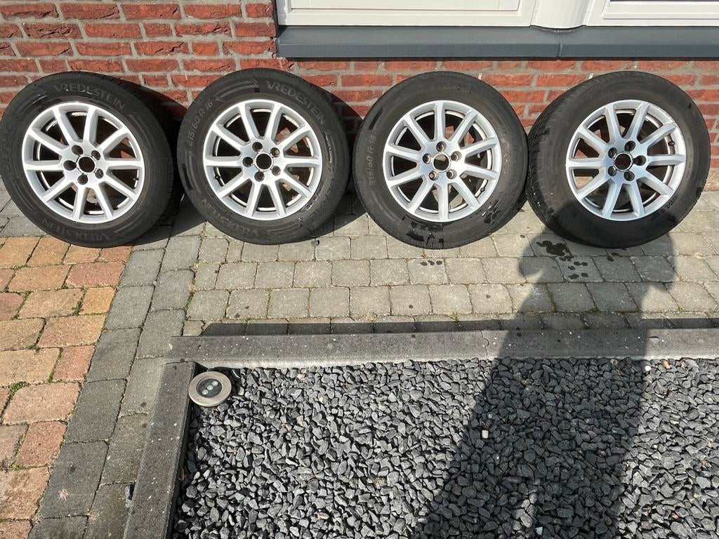 Set van 4 lichtmetalen Velgen met zomerbanden - 215/60 R16, Auto-onderdelen, Banden en Velgen, Ophalen, 16 inch, Banden en Velgen