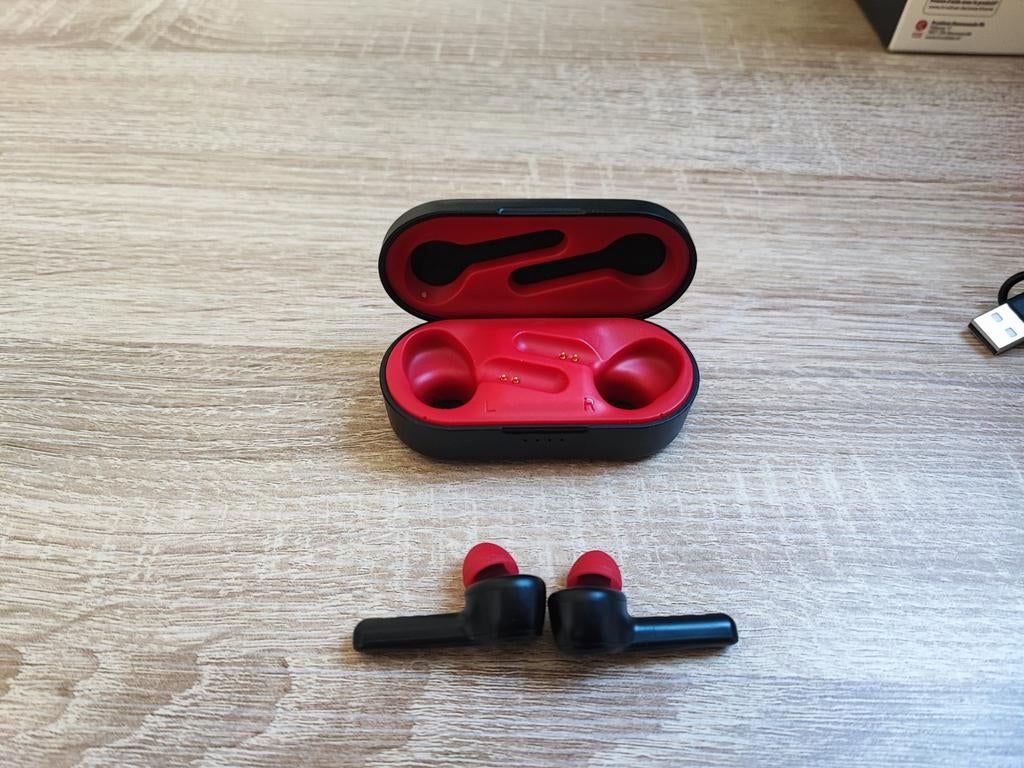 Mpow M9 Oordopjes + Oplaadcase – Nieuw & Ongebruikt – €10, Ophalen of Verzenden, Nieuw, Staal