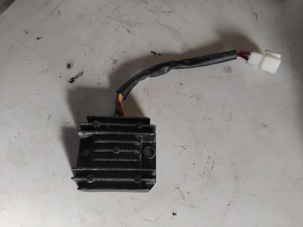 Stroomverdeler sym symphony st, Fietsen en Brommers, Brommeronderdelen | Scooters, Ophalen of Verzenden, Gebruikt, Overige typen