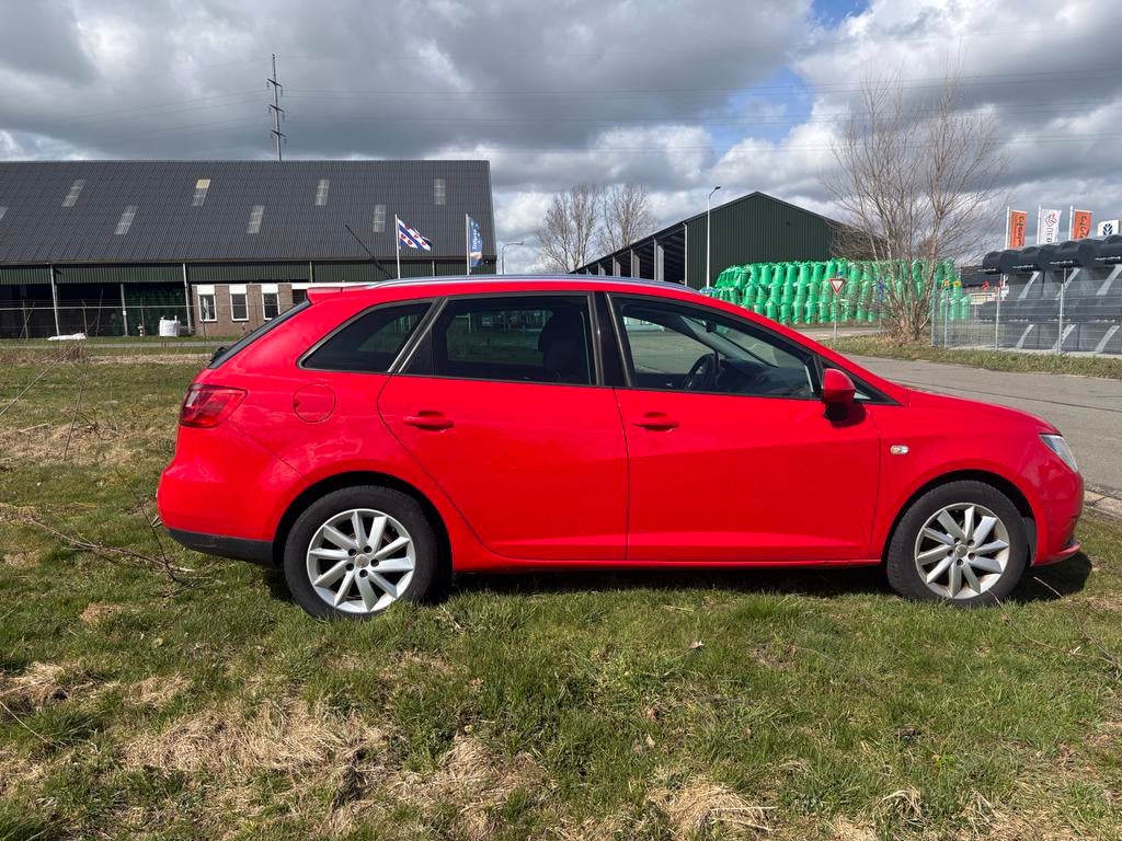 Seat Ibiza 1.2TDI 55KW Ecomotive ST 2012 Rood, Auto's, Seat, Voorwielaandrijving, 74 pk, 1199 cc, Ibiza