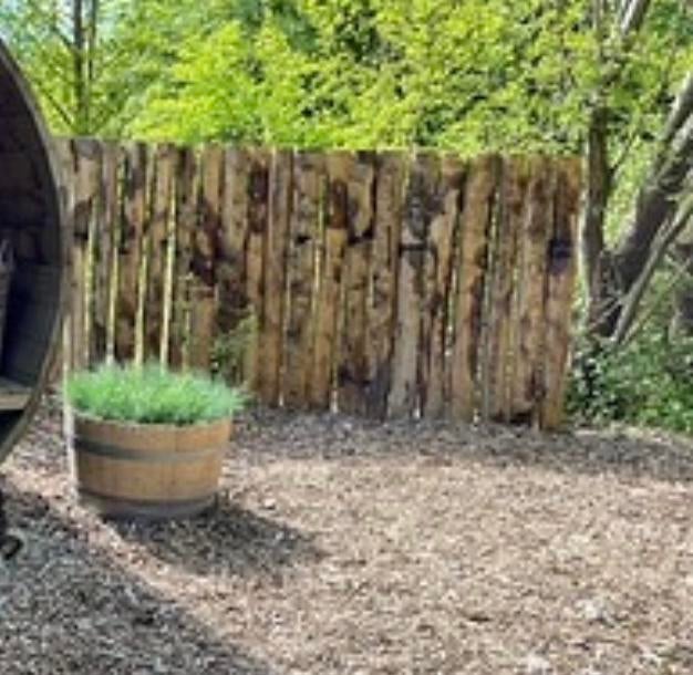 Kastanje palen schutting afrastering oprit erfscheiding tuin