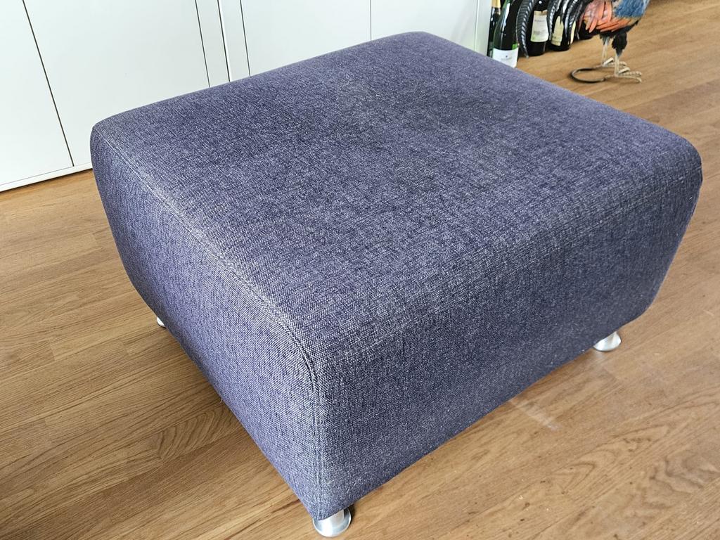 Bank (2.33m) met bijpassende hocker, Ophalen, Gebruikt, 125 cm of meer, Modern, strak.