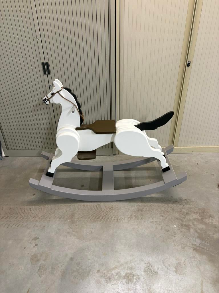 Hobbelpaard massief hout, Ophalen, Zo goed als nieuw