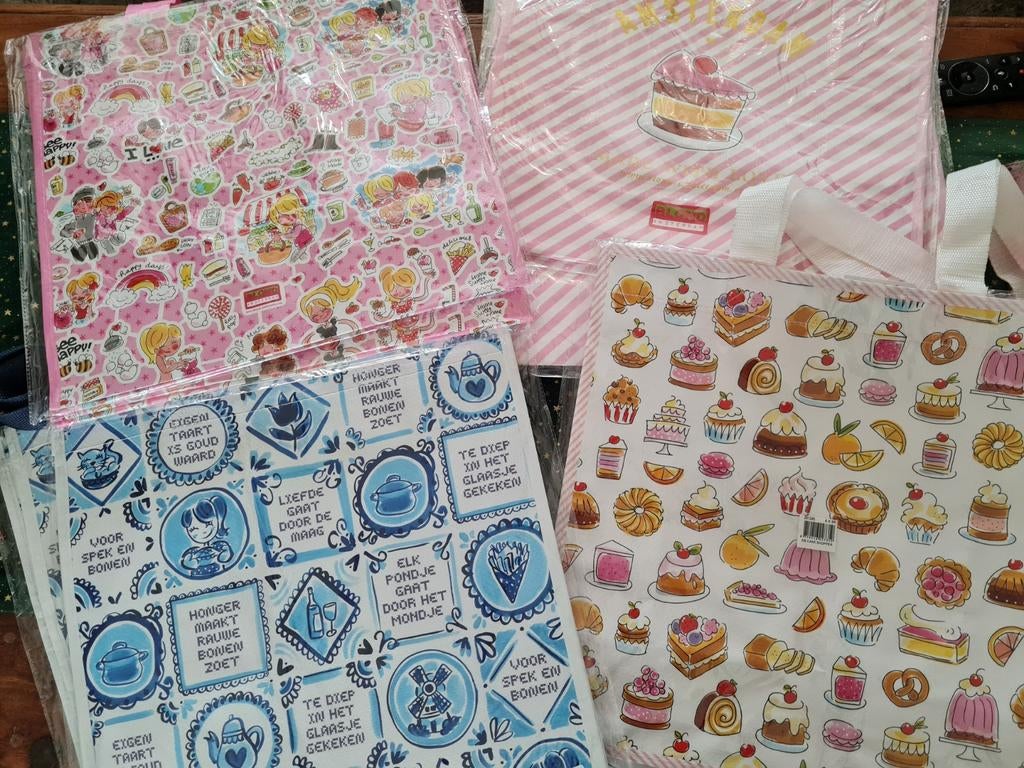 De laatste Blond Amsterdam shoppers, Ophalen, Nieuw, Roze