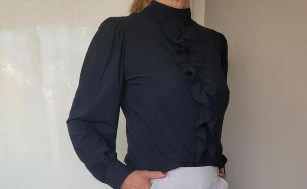 Studio Anneloes Suraya ruffle blouse L Zwart Travelstof Top, Studio Anneloes, Zwart, Maat 42/44 (L), Ophalen of Verzenden