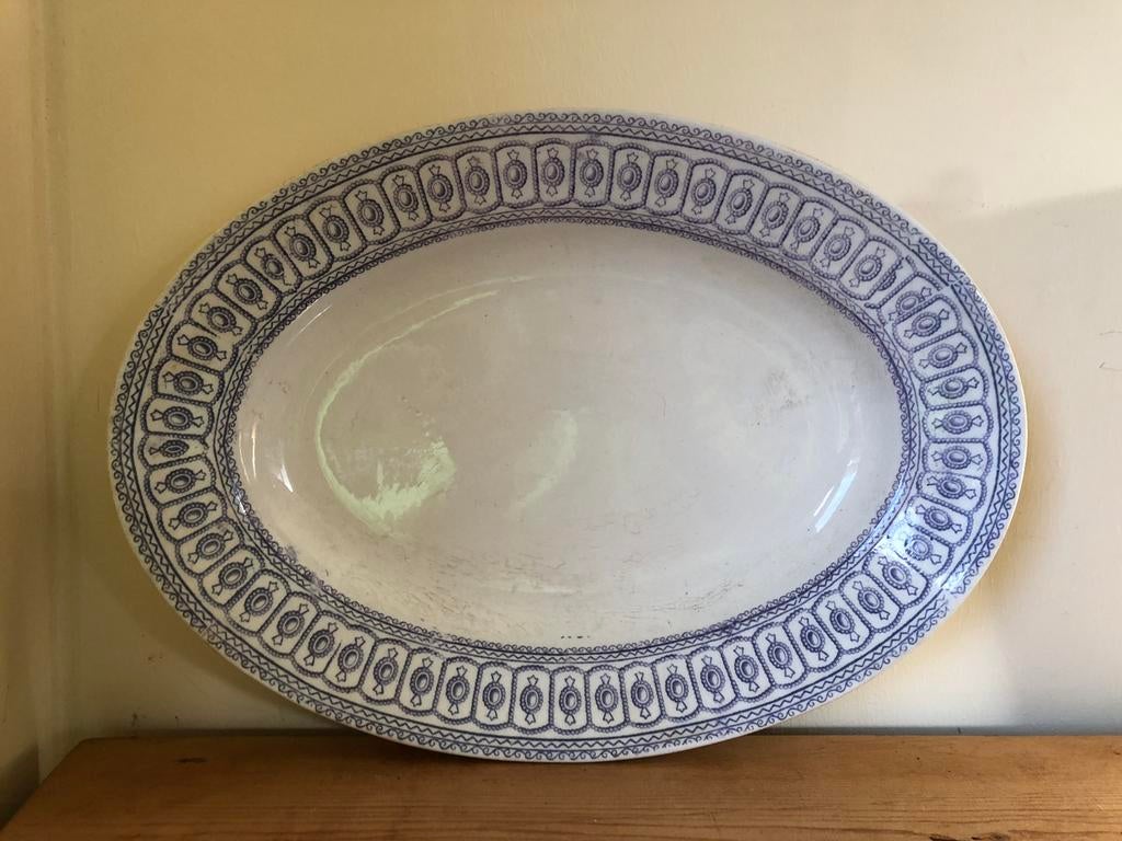 Rubis in lila schaal petrus regout, Ophalen of Verzenden