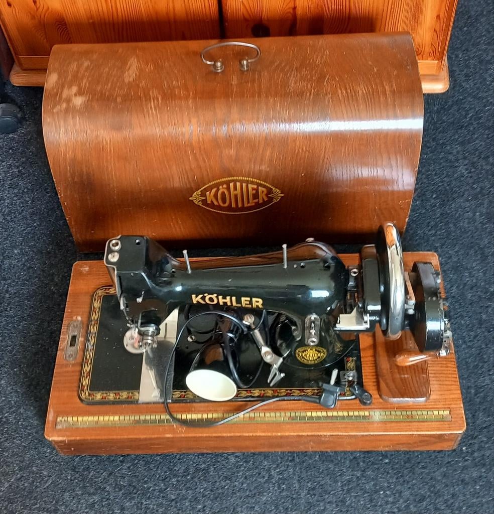 Oude antieke naaimachine Köhler compleet., Antiek en Kunst, Ophalen