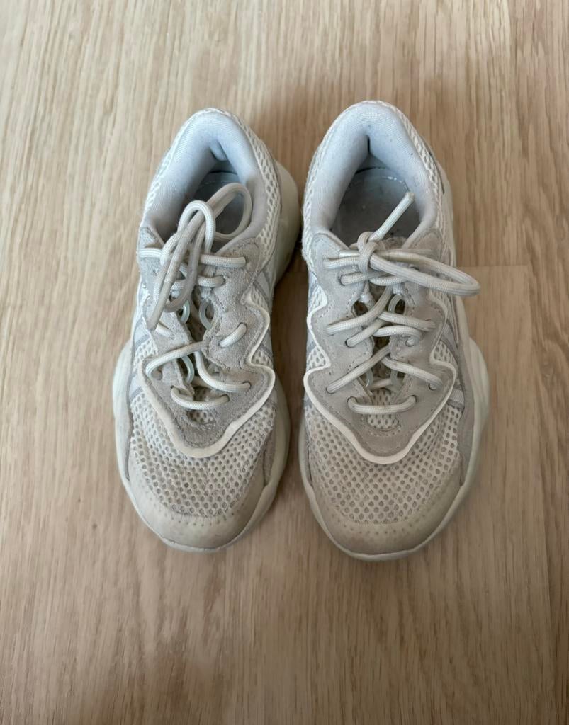 Adidas Ozweego. Mt. 29. Wit, Kinderen en Baby's, Kinderkleding | Schoenen en Sokken, Gebruikt, Ophalen of Verzenden, Jongen of Meisje