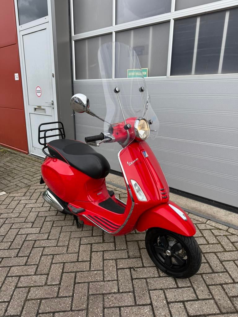 Vespa Sprint 2015 4Takt Snorscooter ( 1e eigenaar ), Ophalen