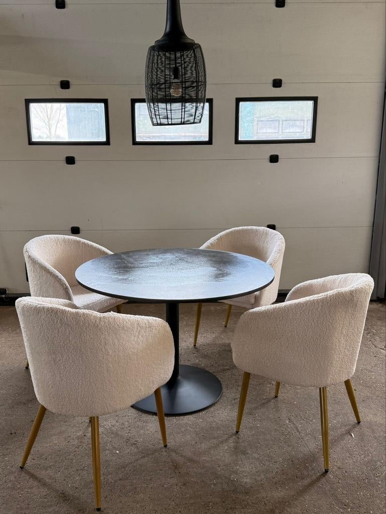 Eetkamerset: Ronde Tafel (110cm), 4 Bouclé Stoelen + L, Huis en Inrichting, Ophalen, Gebruikt, ., 4 tot 6 stoelen
