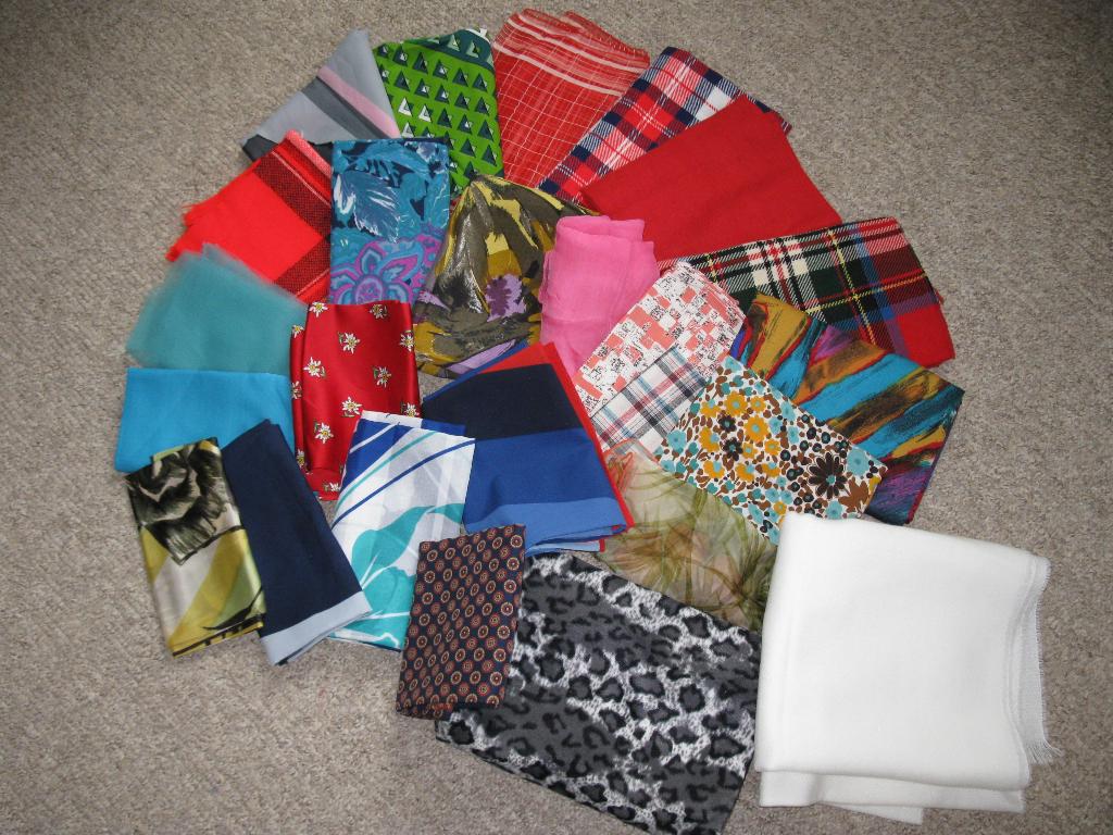 Sjaaltjes 25 stuks, Ophalen of Verzenden, Gedragen, Maat 34 (XS) of kleiner, Sjaal