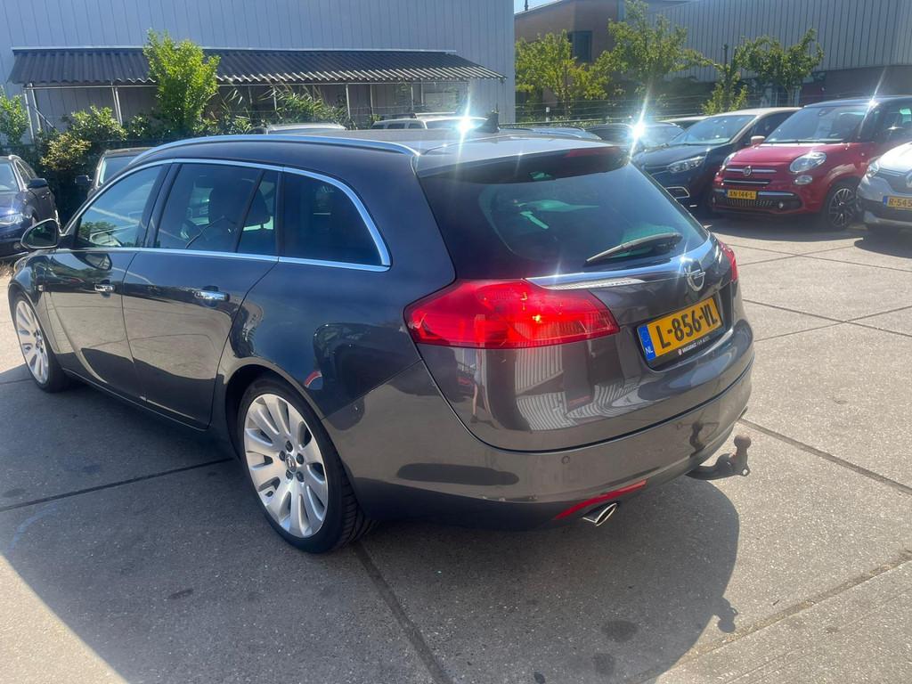 Opel Insignia Sports Tourer 2.8 T Cosmo 4x4 bomvol 260pk, Auto's, Automaat, Euro 5, Gebruikt, 120 €/maand