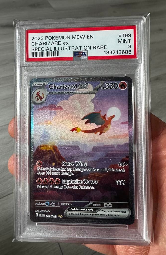 Charizard ex #199 PSA 9 - Pokémon 151, Hobby en Vrije tijd, Verzamelkaartspellen | Pokémon, Ophalen of Verzenden, Zo goed als nieuw