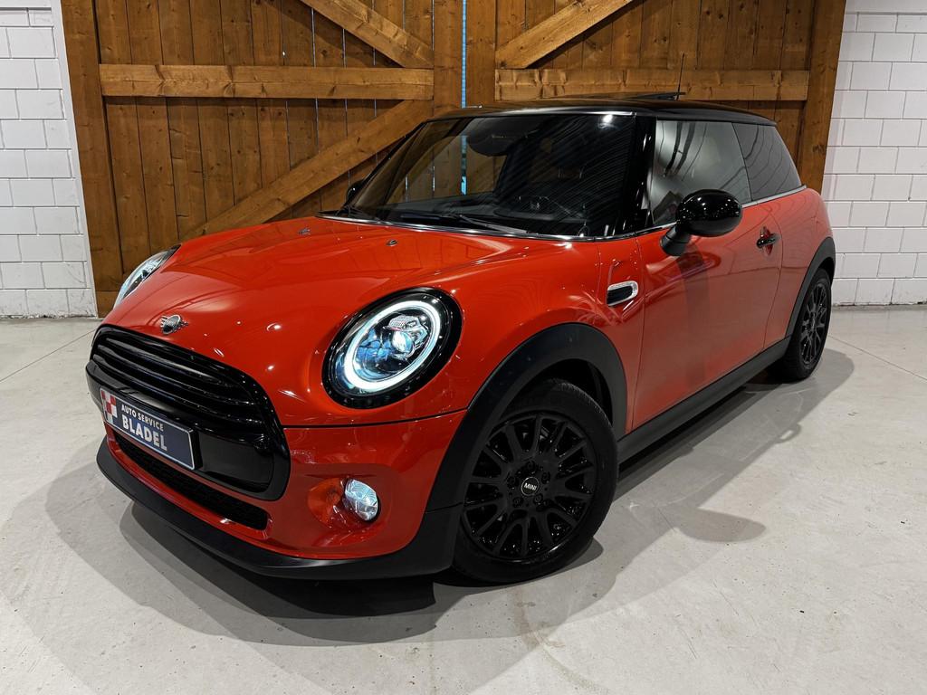 Mini cooper 1.5 automaat Apple carplay/Clima/Leder/Head up/P, 136 pk, Gebruikt, Overige kleuren, 4 stoelen