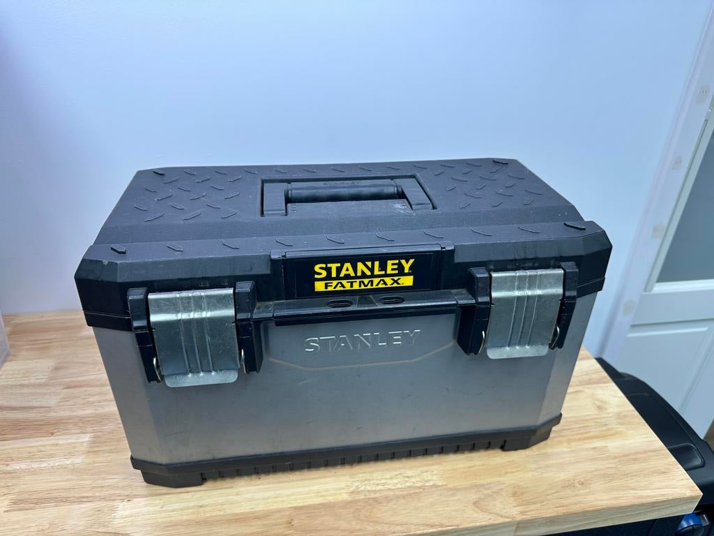 De Stanley FatMax 1-95-615 is een 20-inch gereedschapskoffer, Ophalen, Zo goed als nieuw
