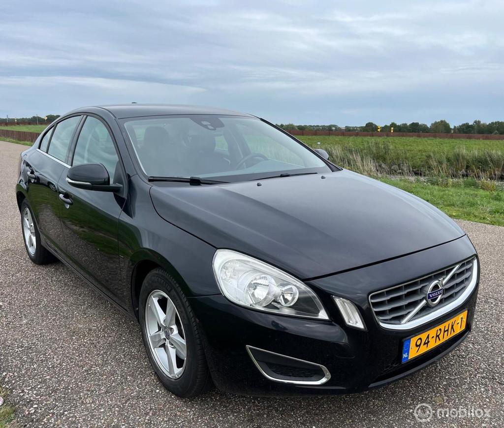 Volvo S60 1.6 T3 Kinetic -NAVI-NAP-2 eigenaren, Voorwielaandrijving, Gebruikt, 4 cilinders, 150 pk