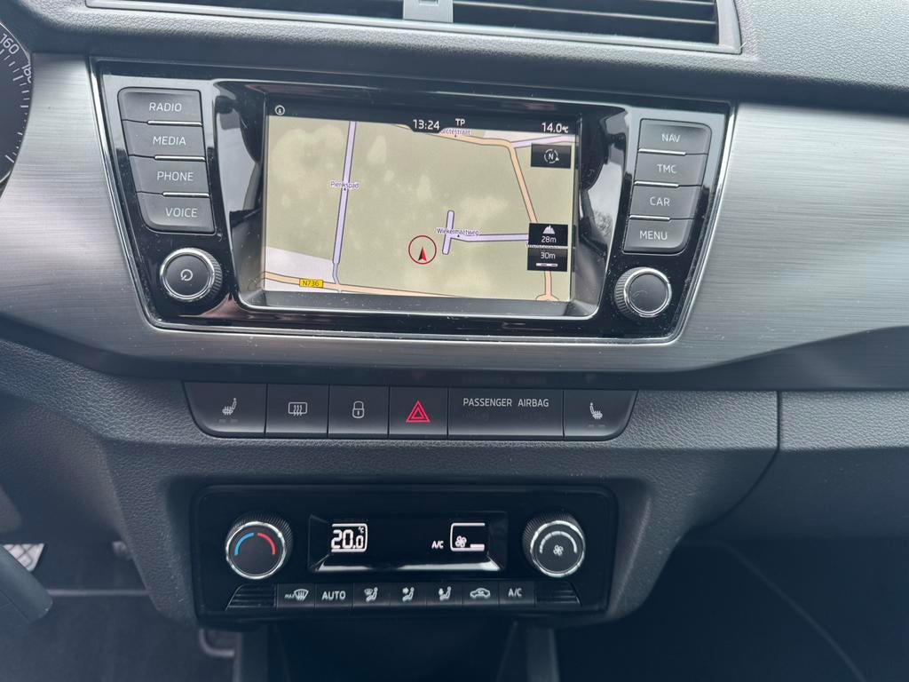 Skoda Fabia 1.2 TSI JOY 66KW Combi 2016 Zwart NAVI|LMV|PDC, Auto's, Voorwielaandrijving, Stof, 40 €/maand, 4 cilinders