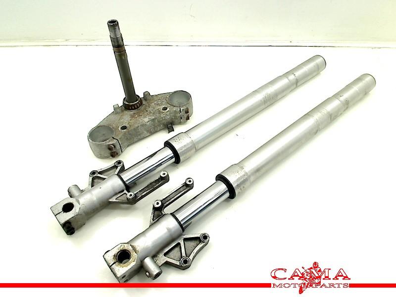 VOORVORK COMPLEET Hyosung Comet GT650 R (GT650R) (01-1970/-), Dhr. S. di Majo, Gebruikt, Info@cama-motorparts.nl, P.J. Troelstraweg 8 8
3144 CX  MAASSLUIS, NL