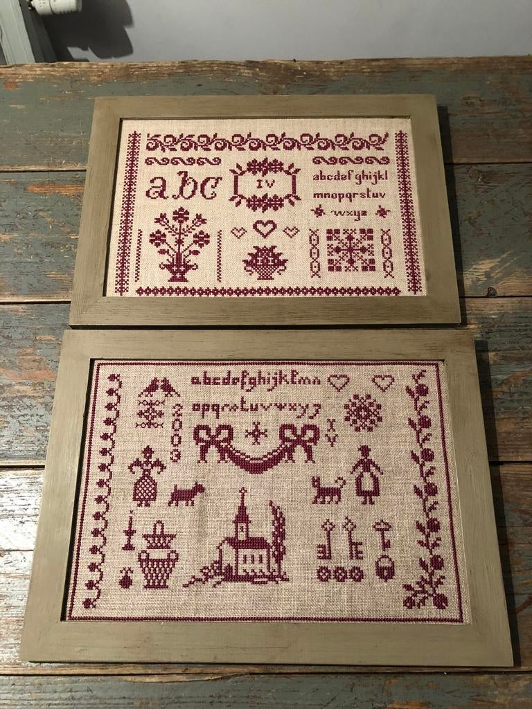 VINTAGE MERKLAP FRANS ALFABET BORDUREN ROOD LINNEN LIJST, Antiek en Kunst, Antiek | Kleden en Textiel, Ophalen of Verzenden