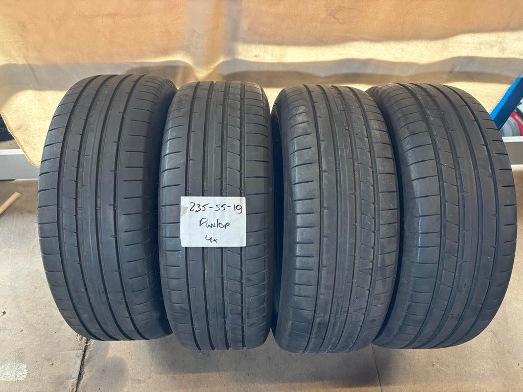Diverse Sets 235-55-19 2 of 4 stuks A-Merken Zomerbanden, Gebruikt, 235 mm, Band(en), Personenwagen