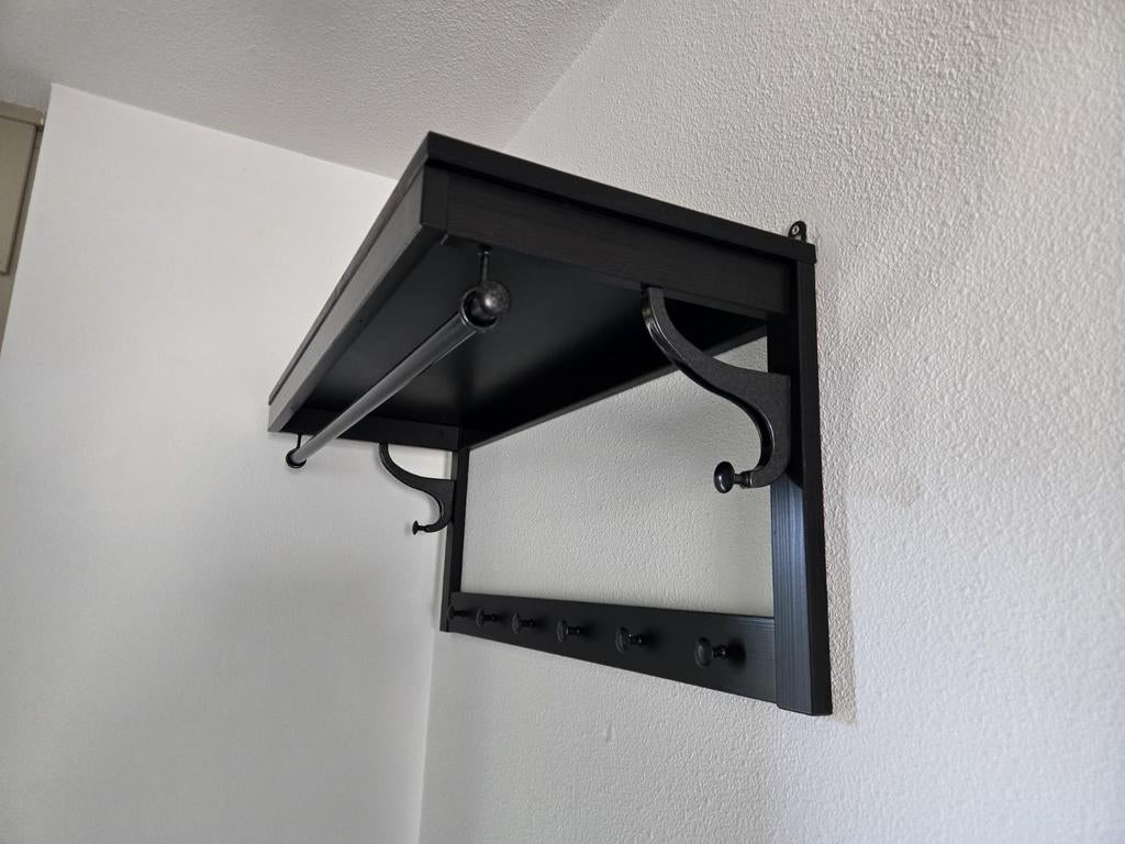 Zwarte wandkapstok met hoedenplank en roede, Huis en Inrichting, Ophalen