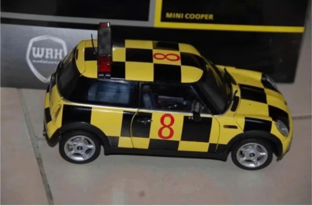 1:18 MINI COOPER Follow Me Kyosho diecast in box WRH, Hobby en Vrije tijd, Modelauto's | 1:18, Verzenden, Zo goed als nieuw, Auto