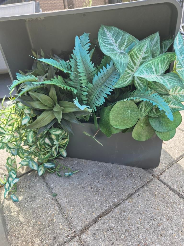 Planten bakken met kunst planten, Ophalen