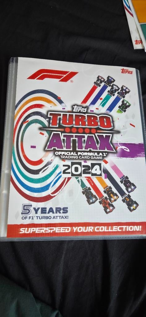 Topps Turbo Attax F1 2024 Verzamelmap met kaarten, Ophalen, Zo goed als nieuw, Overige sporten, Spelerskaart