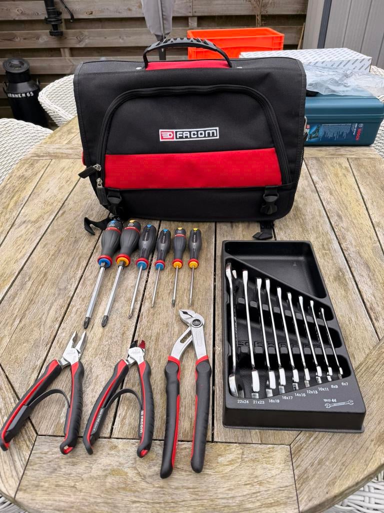 Te koop ligt gebruikte facom gereedschappen oon los te koop, Ophalen of Verzenden, Zo goed als nieuw