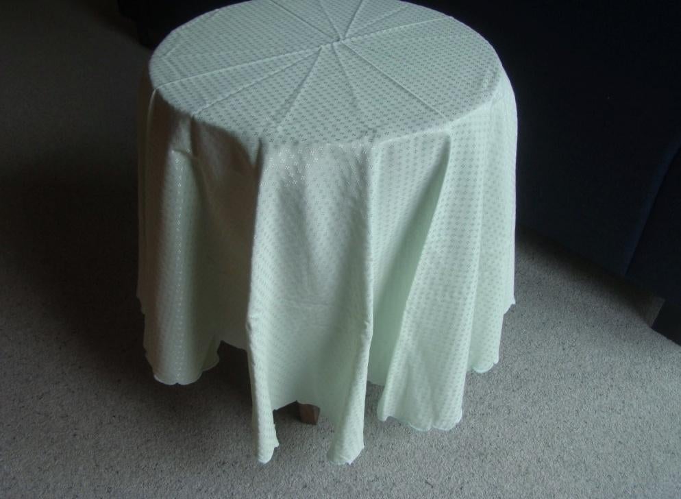 tafelkleed  effen mint kleur ~ rond, Huis en Inrichting, Ophalen of Verzenden, Gebruikt, Ovaal, Binnen