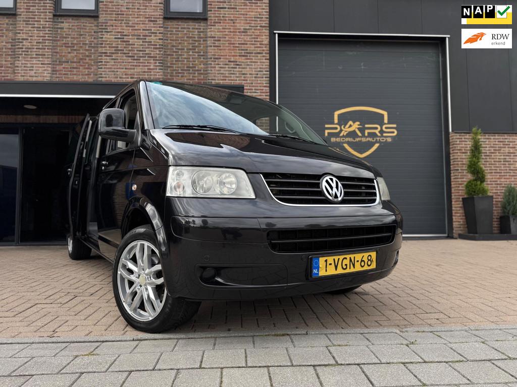 Volkswagen MULTIVAN 2.5 TDI Highline 340 Lang Automaat 131PK, Auto's, Bestelauto's, Zwart, Volkswagen, Zwart, Bedrijf