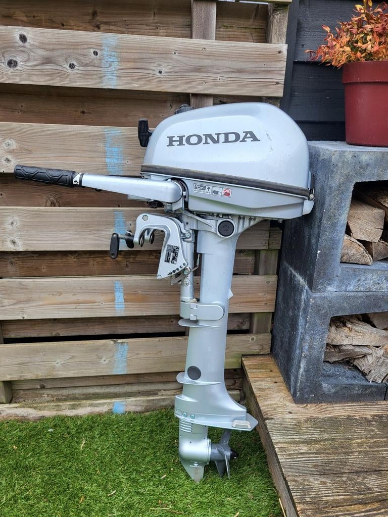 Honda langstaart buitenboordmotor, 6 pk., Ophalen, 5 tot 10 pk, Viertaktmotor, Zo goed als nieuw