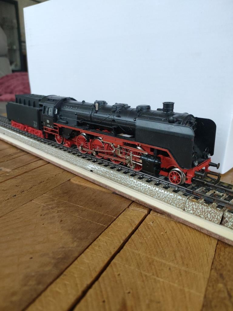 Märklin Stoomlocomotief BR 41 374 - Zo goed als nieuw, Wisselstroom, Locomotief, Ophalen of Verzenden, Zo goed als nieuw