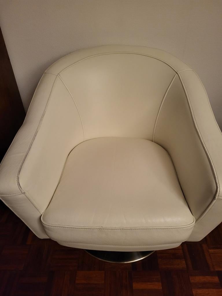 Witte lederen draaifauteuil, Huis en Inrichting, Ophalen, Zo goed als nieuw, 50 tot 75 cm, Leer