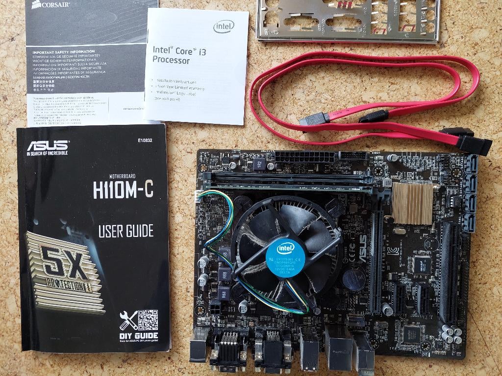 Asus Moederbord H-110-M-C, Computers en Software, Moederborden, Gebruikt, Intel, DDR4, Ophalen of Verzenden