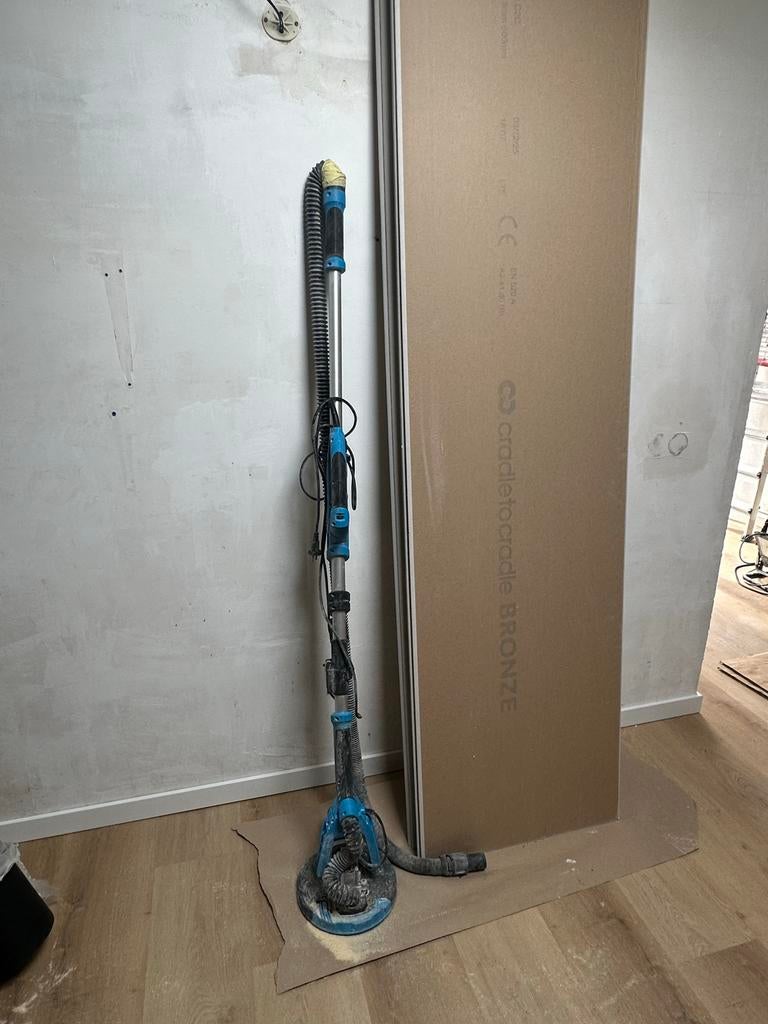 Wand en plafondschuurmachine, Ophalen, Gebruikt, 600 tot 1200 watt, Overige typen