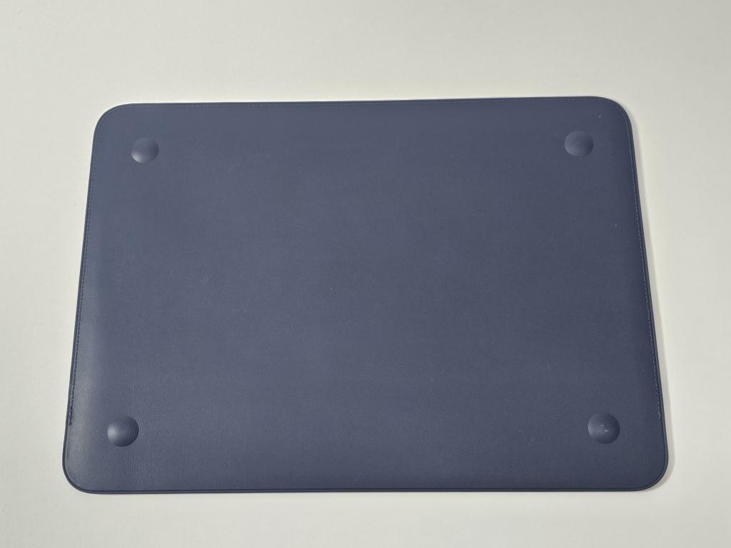 Apple Leather Sleeve - MacBook Air & Pro 13" - Midnight Blue, Apple Distribution International, Contactus.ie@euro.apple.com, Hollyhill Industrial Estate 23, YK84 Cor, Ierland