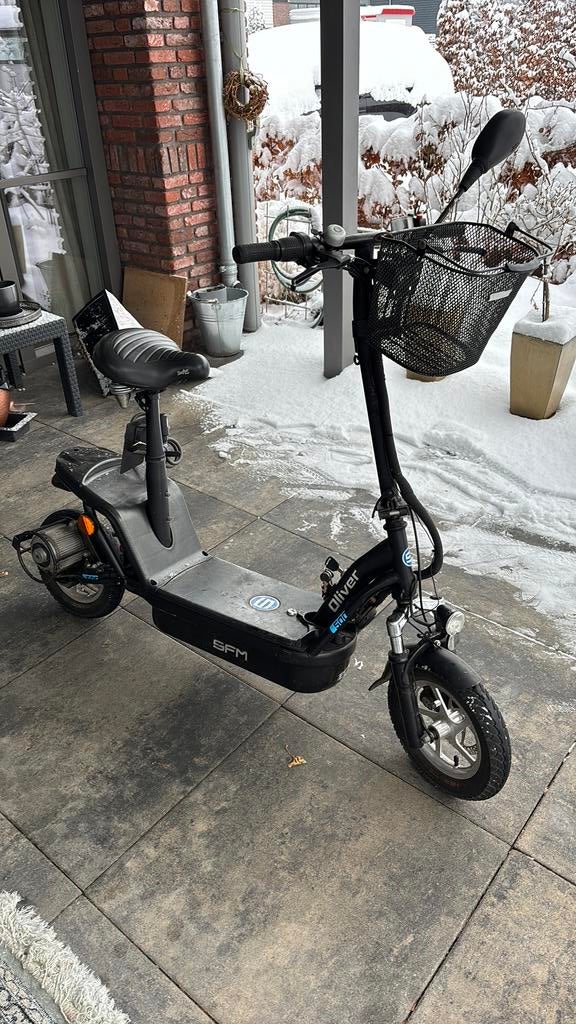 SFM Oliver elektrische step, Fietsen en Brommers, Steps, Ophalen, Zo goed als nieuw, Elektrische step (E-scooter), SFM