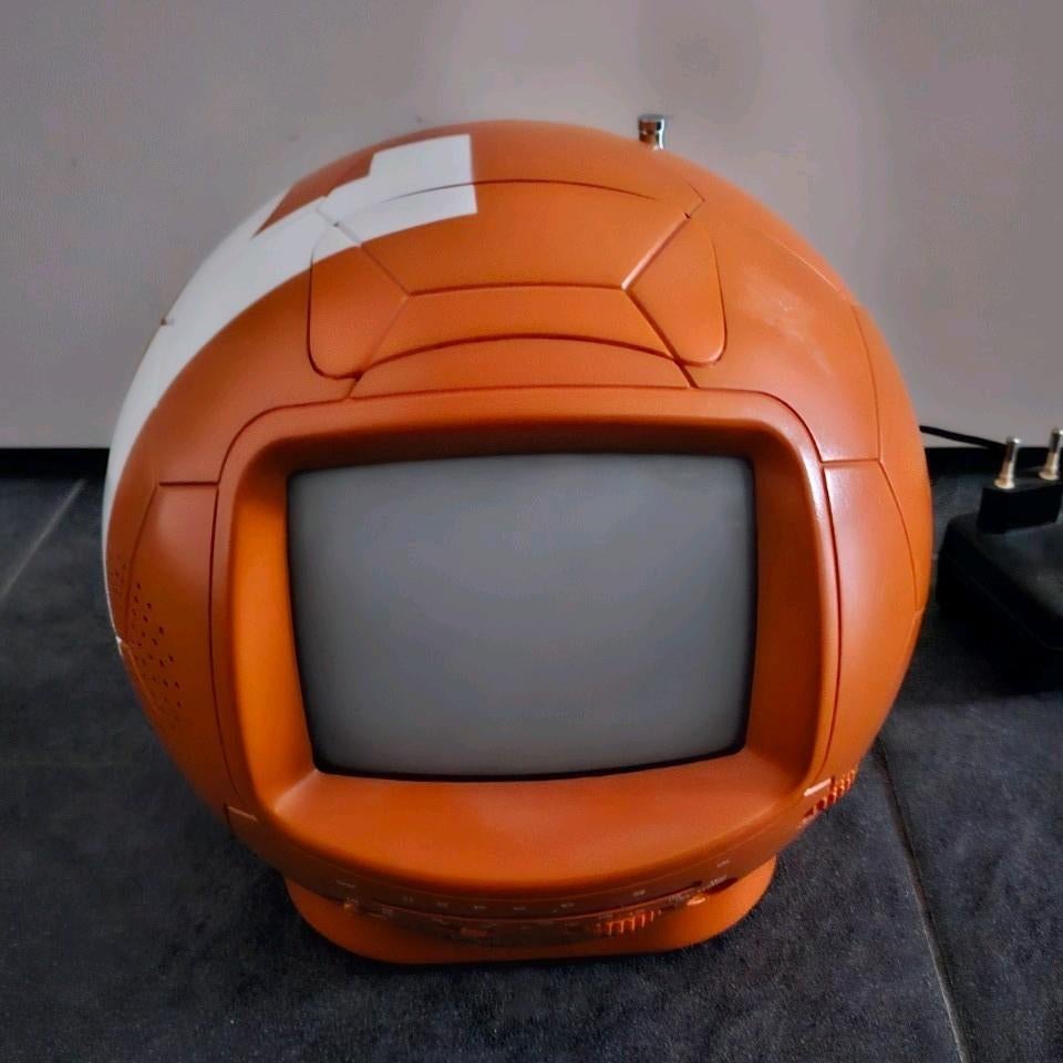 Vintage B&W portable voetbaltelevisie TV oranje, Ophalen of Verzenden, Zo goed als nieuw