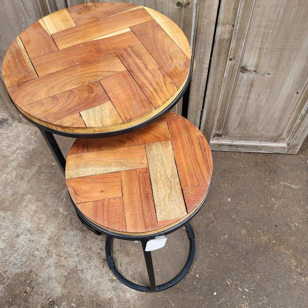 Set van 2 bijzettafels mangohout met zwart metaal, Minder dan 55 cm, Rond, Zo goed als nieuw, Hout