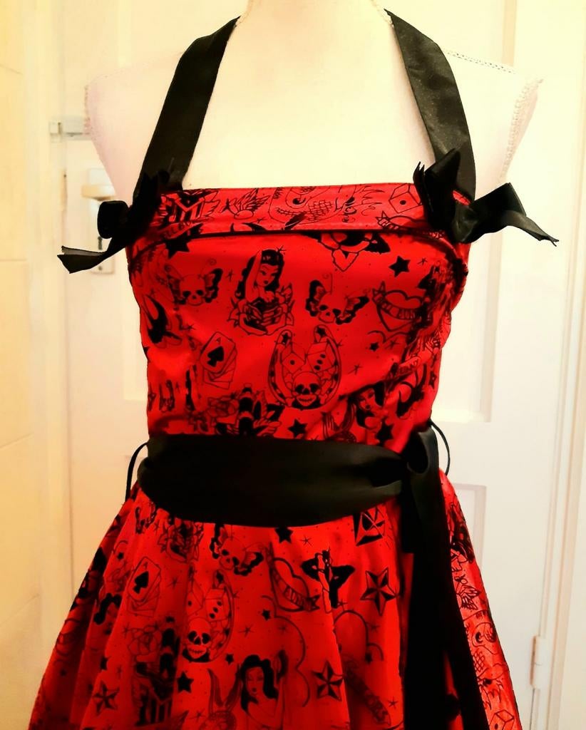 Fifty's satin swing dress tatoo, Kleding | Dames, Gelegenheidskleding, Overige typen, Verzenden, Zo goed als nieuw, Hell bunny