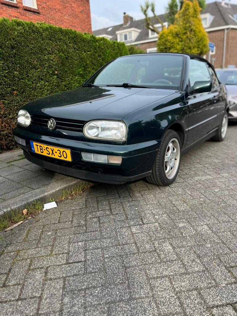 Volkswagen Golf 1.8 Cabriolet 1998 Groen, Auto's, Volkswagen, Stof, 74 pk, Zwart, 4 cilinders